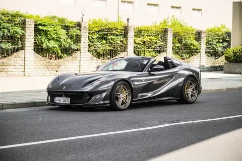 Ferrari 812 2020