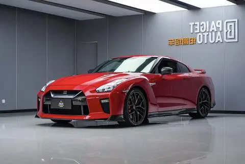Nissan GT-R 2017 — фото 1