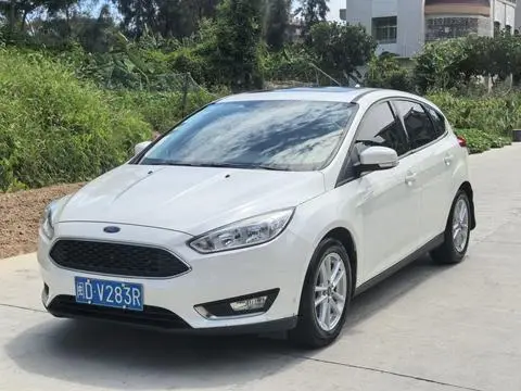 Ford Focus 2015 — фото 1