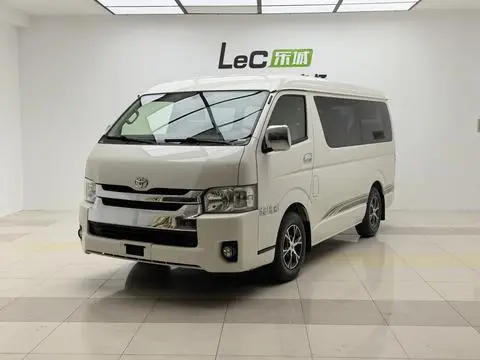 Toyota Hiace 2011