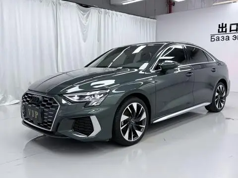 Audi A3 2022 — фото 1