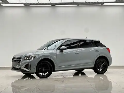 Audi Q2L 2022
