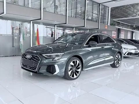 Audi A3 2023 — фото 1