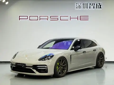 Porsche Panamera 2021