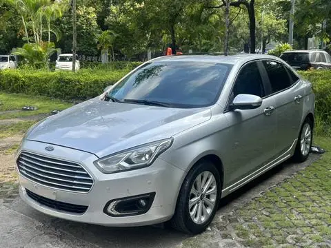 Ford Escort 2015