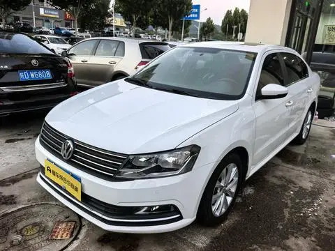 Volkswagen Lavida 2015