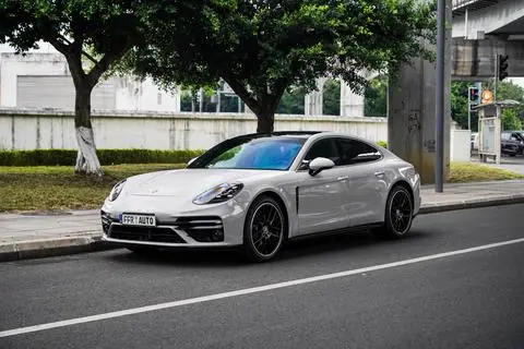 Porsche Panamera 2017
