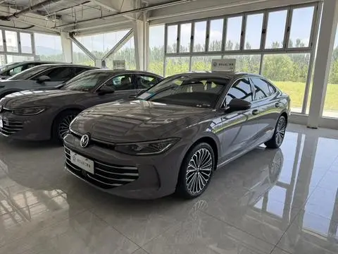 Volkswagen Passat 2025 — фото 1