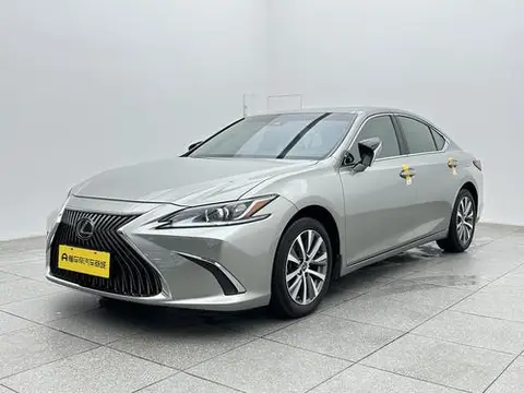 Lexus ES 2018