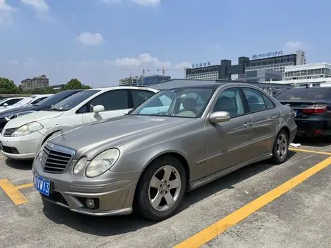 Mercedes-Benz E-Class 2005
