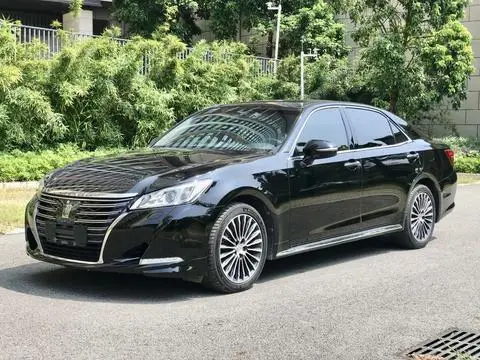 Toyota Crown 2018