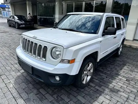 Jeep 自由客 2015