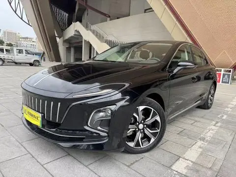 Hongqi E-QM5 2023