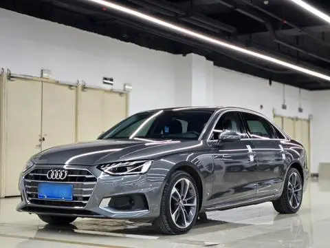Audi A4L 2020 — фото 1
