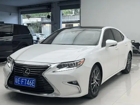 Lexus ES 2017