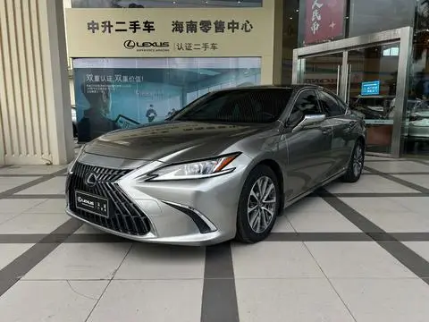Lexus ES 2022