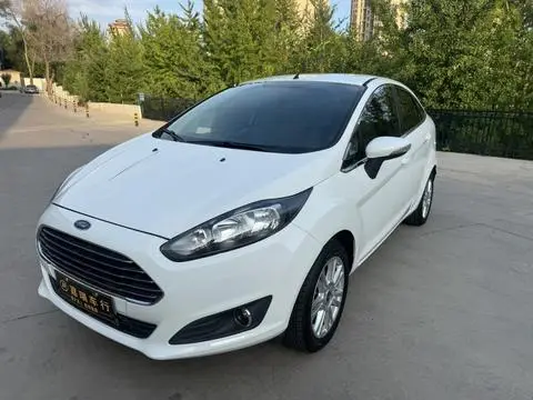 Ford Fiesta 2013 — фото 1