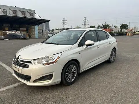 Citroën C4L 2013