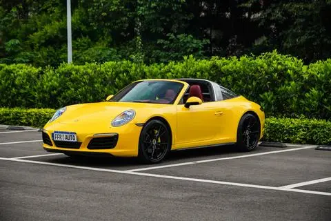 Porsche 911 2016