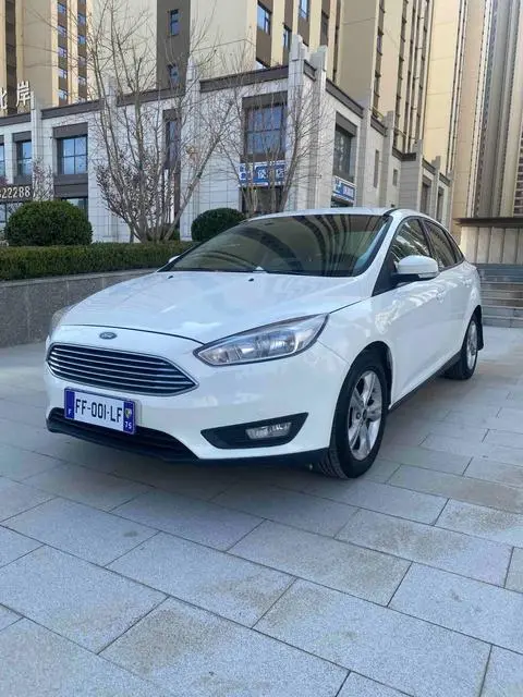 Ford Focus 2017 — фото 1