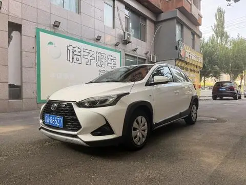 Toyota YARIS L 2020