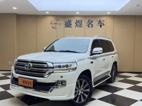 Toyota 兰德酷路泽 2019 — фото 1
