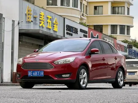 Ford Focus 2015 — фото 1