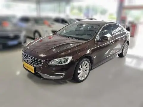 Volvo S60 2017 — фото 1
