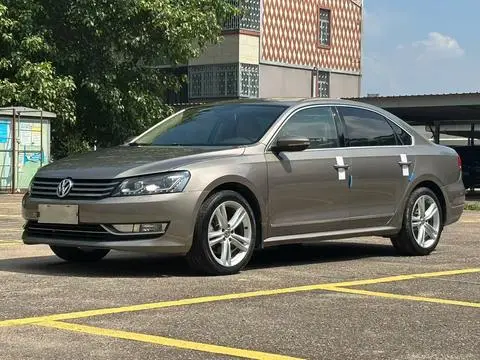 Volkswagen Passat 2015 — фото 1