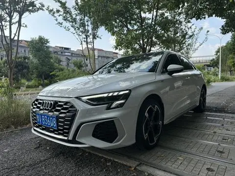 Audi A3 2023 — фото 1