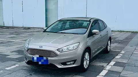 Ford Focus 2015 — фото 1