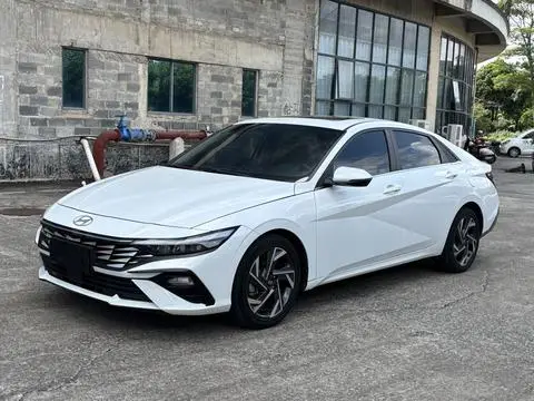 Hyundai Elantra 2023