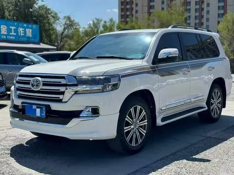 Toyota 兰德酷路泽 2010