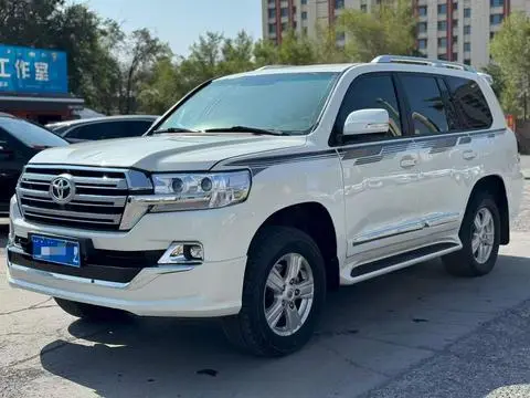 Toyota 兰德酷路泽 2015