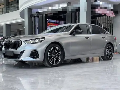 BMW 5 Series 2024
