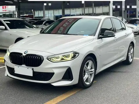 BMW 1 Series 2021 — фото 1