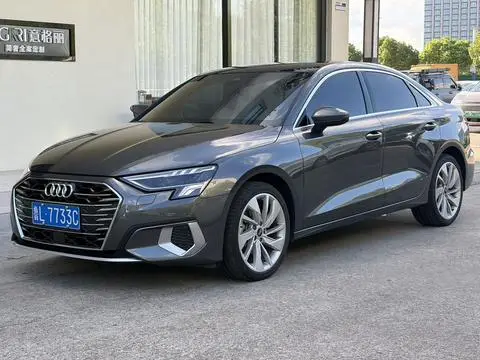 Audi A3 2023 — фото 1