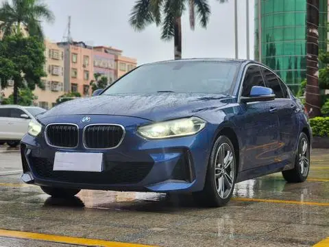 BMW 1 Series 2021 — фото 1