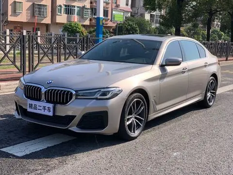 BMW 5 Series 2021 — фото 1