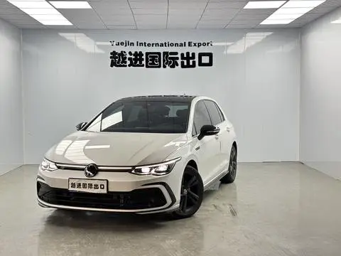 Volkswagen Golf 2021