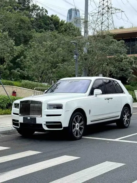 Rolls Royce Cullinan 2024