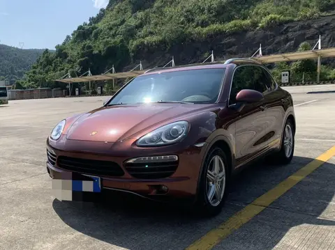 Porsche Cayenne 2011