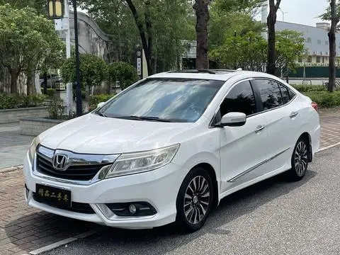 Honda Crider 2015