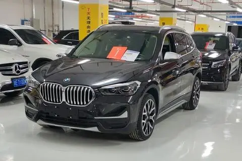 BMW X1 2021 — фото 1