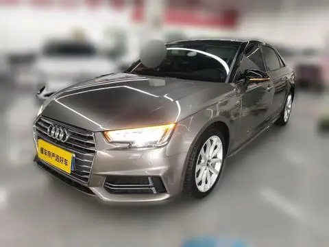Audi A4L 2018