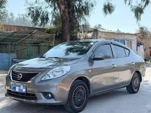Nissan 阳光 2011