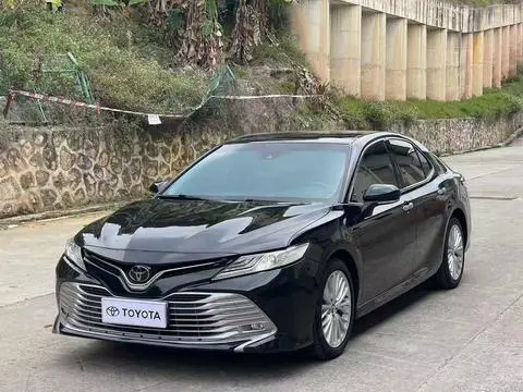 Toyota Camry 2019