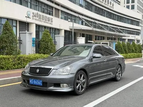 Toyota Crown 2005