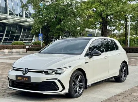 Volkswagen Golf 2021