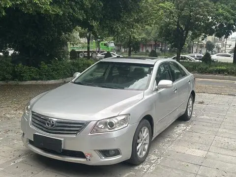 Toyota Camry 2011 — фото 1